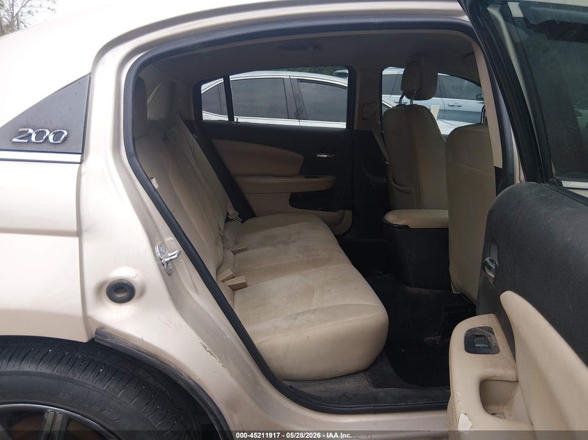 2014 CHRYSLER 200 auction photo 8