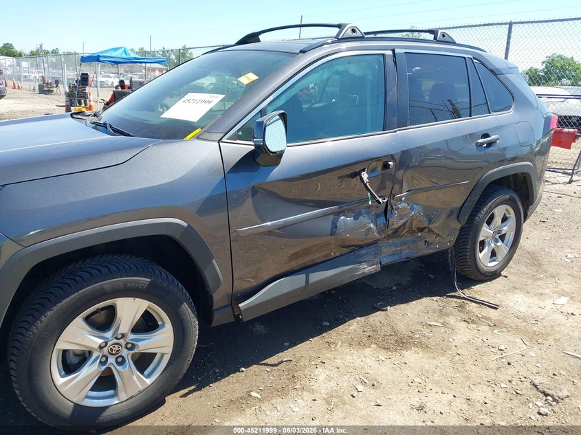 2021 TOYOTA RAV4 auction photo 6