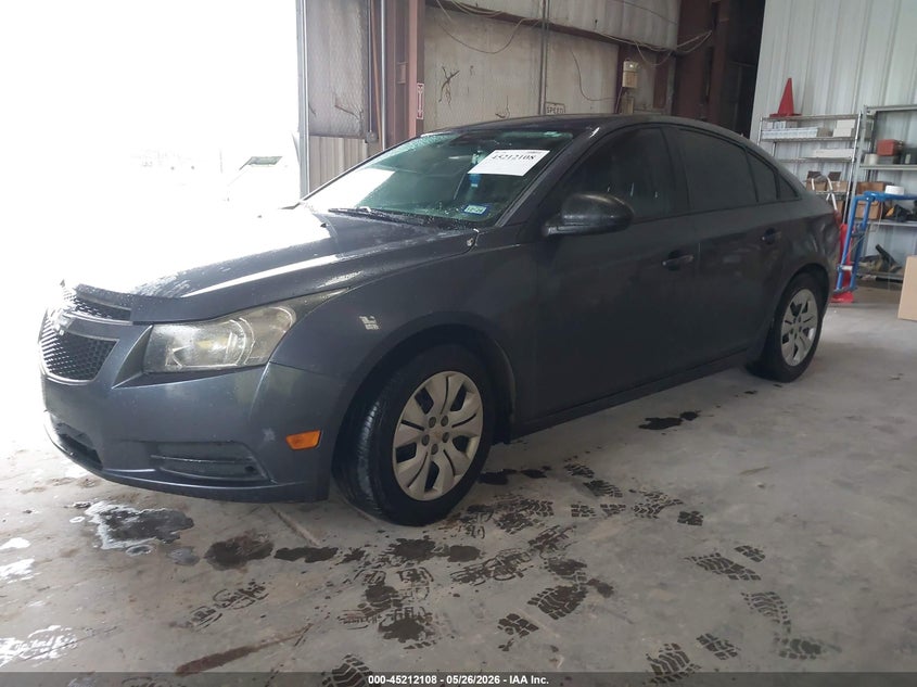 2014 CHEVROLET CRUZE auction photo 2
