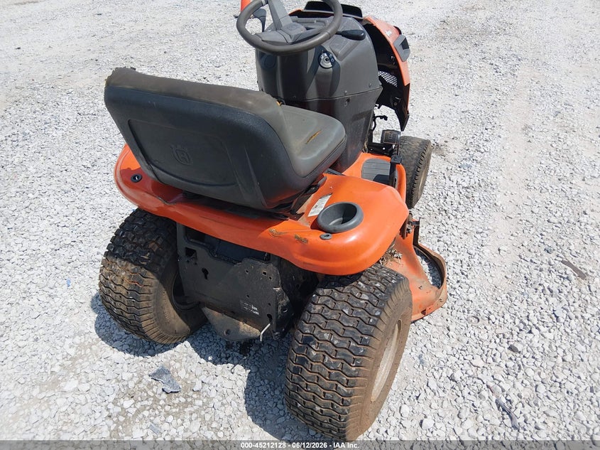 2018 HUSQVARNA YTH18542 RIDING LAWNMOWER auction photo 8