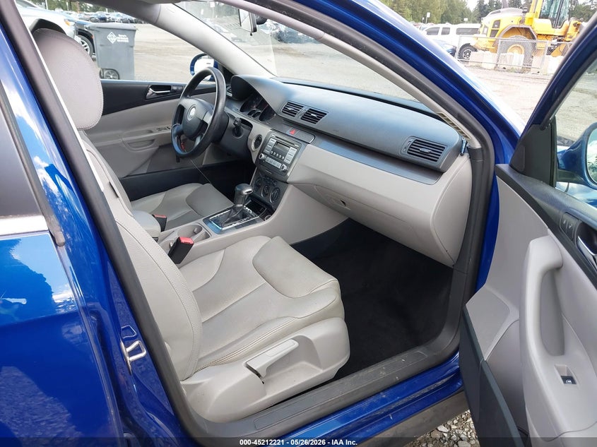 2008 Volkswagen Passat Turbo VIN: WVWJK73CX8P089981 Lot: 45212221