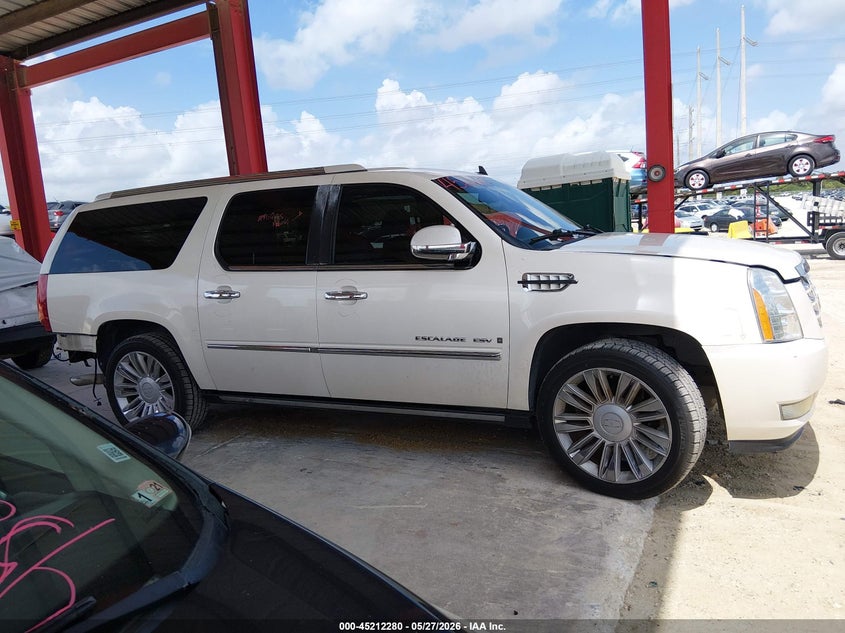 2008 Cadillac Escalade Esv Standard VIN: 1GYFC66848R211821 Lot: 45212280