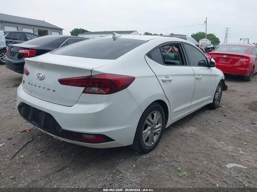 2020 HYUNDAI ELANTRA auction photo 4