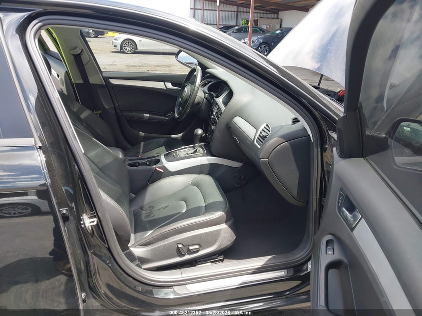 2011 AUDI A4 auction photo 5
