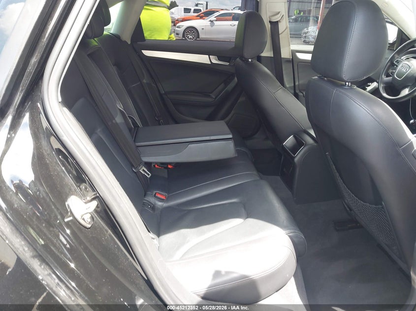 2011 AUDI A4 auction photo 8