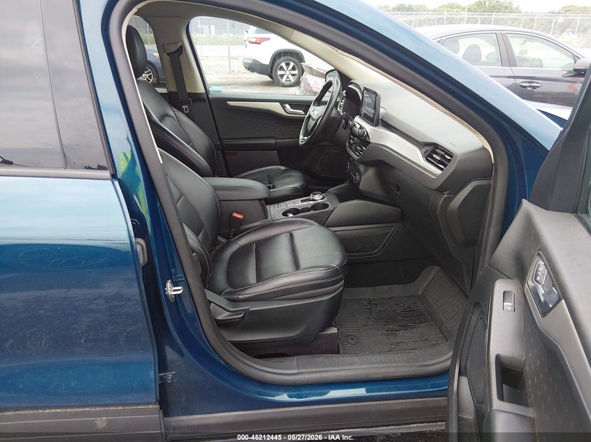 VIN 1FMCU0H61LUB04564 2020 FORD ESCAPE SEL