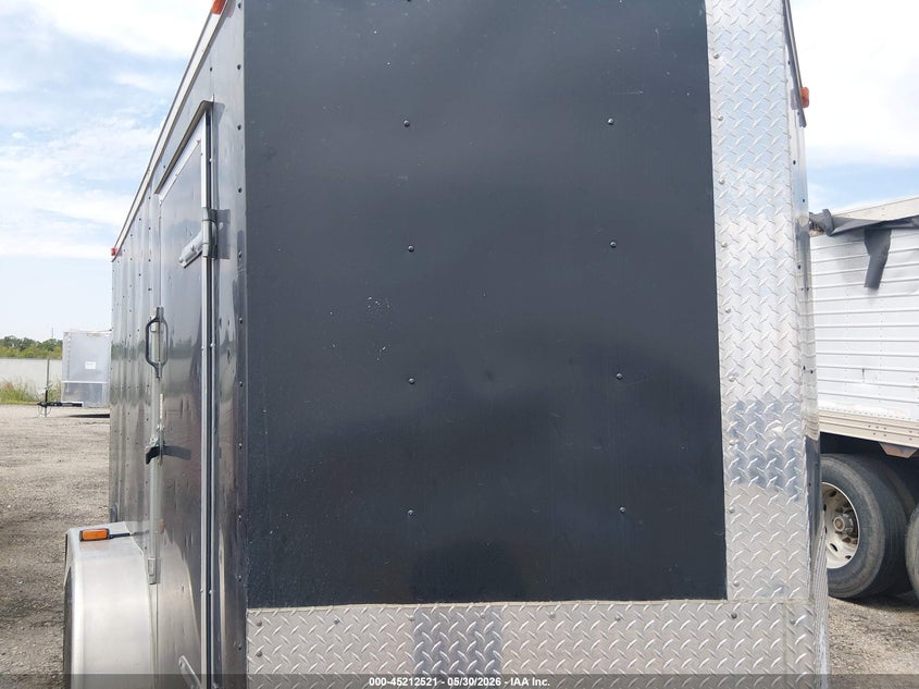 2014 DIAMOND ENCLOSED TRAILER auction photo 6
