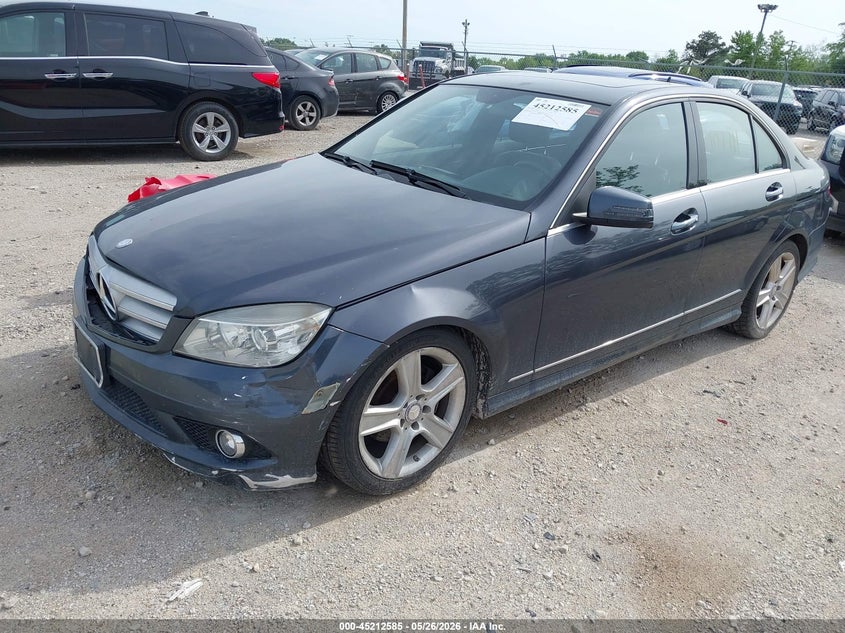 2010 Mercedes-Benz C 300 WDDGF8BB8AR126801 photo 1