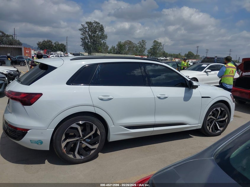 2024 Audi Q8 E-Tron Premium Plus Quattro VIN: WA15AAGE4RB061907 Lot: 45212596