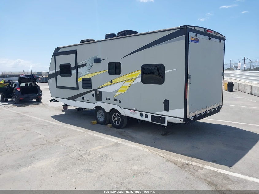 2021 COACHMEN ADRENALINE 21LT auction photo 3