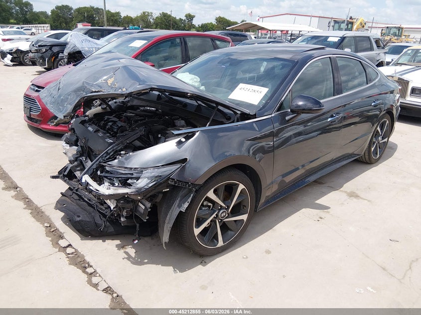2022 HYUNDAI SONATA auction photo 2