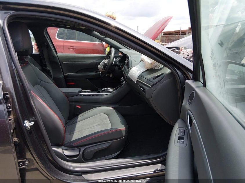 2022 HYUNDAI SONATA auction photo 5