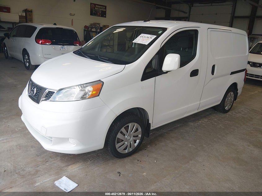 2017 NISSAN NV200 auction photo 2