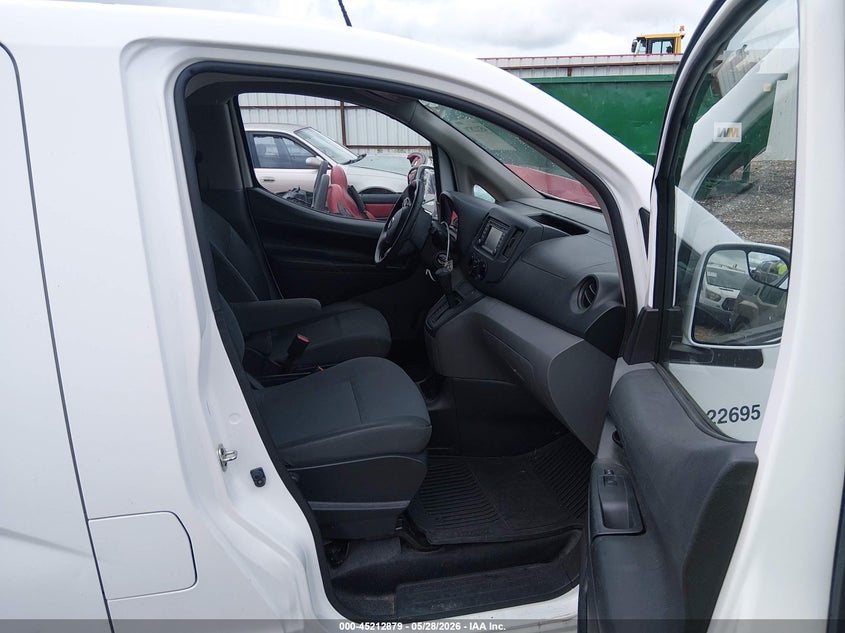 2017 NISSAN NV200 auction photo 5