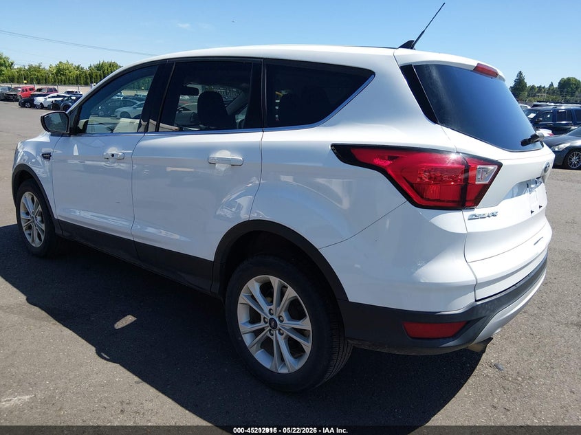 Vin: 1fmcu9gdxkuc11891, lot: 45710657, ford escape se 20193