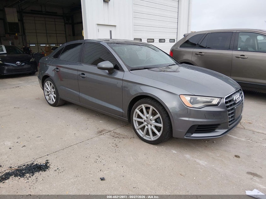 Zdjęcie główne ogłoszenia 2016 AUDI A3