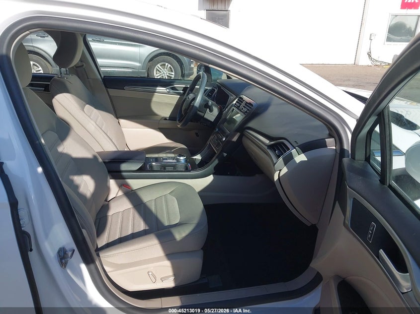 VIN 3FA6P0LU3JR168095 2018 FORD FUSION HYBRID SE