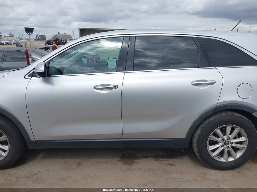 2019 KIA SORENTO 2.4L LX — Фото 14