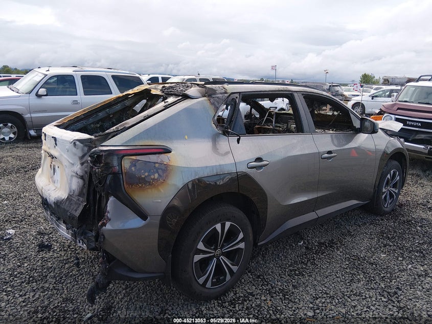 2024 TOYOTA BZ4X auction photo 4