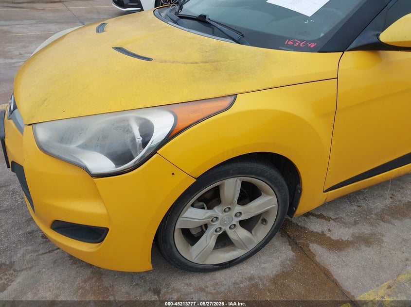 2013 Hyundai Veloster Base W/Black VIN: KMHTC6AD5DU163648 Lot: 45213777