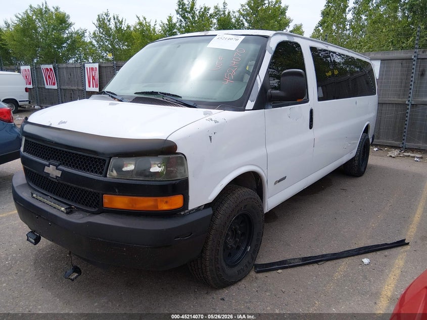 2004 Chevrolet Express 1GAHG39U341244255 photo 1