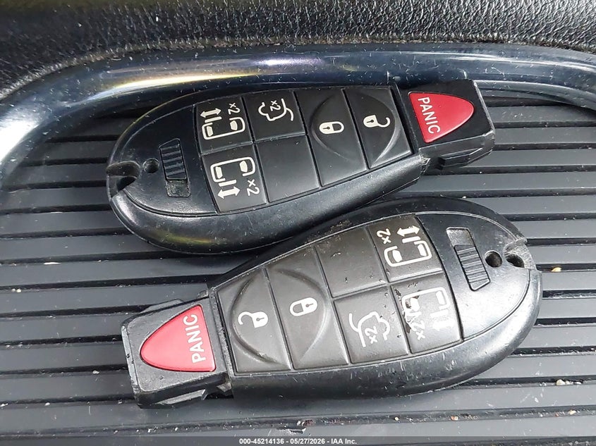 2015 Chrysler Town & Country S VIN: 2C4RC1HG5FR590166 Lot: 45214136