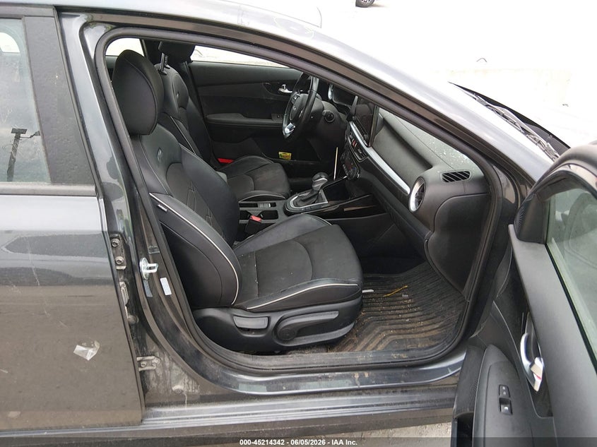 VIN 3KPF54AD7RE833030 2024 KIA FORTE GT-LINE