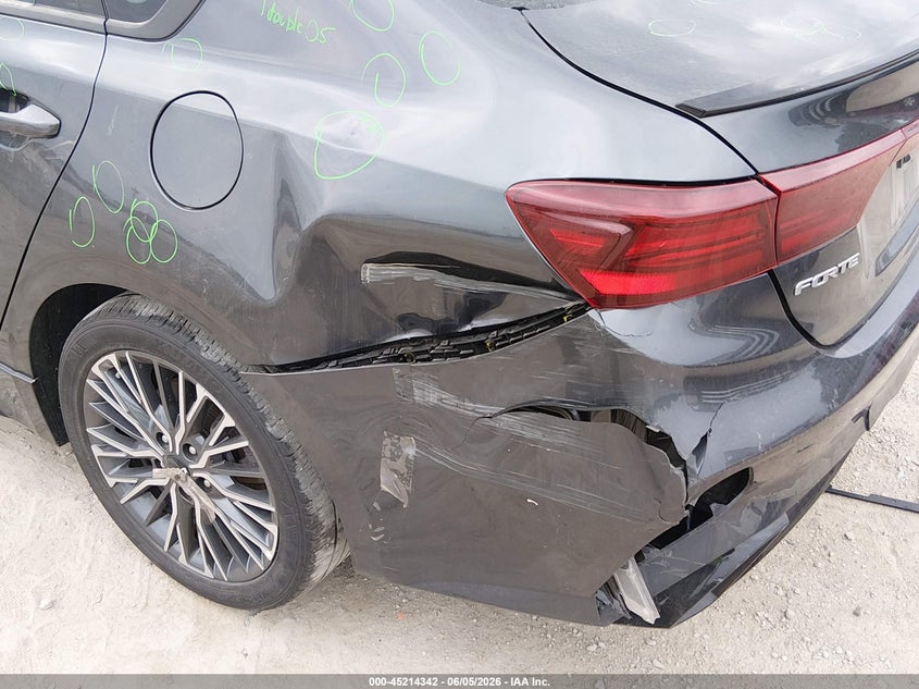 VIN 3KPF54AD7RE833030 2024 KIA FORTE GT-LINE