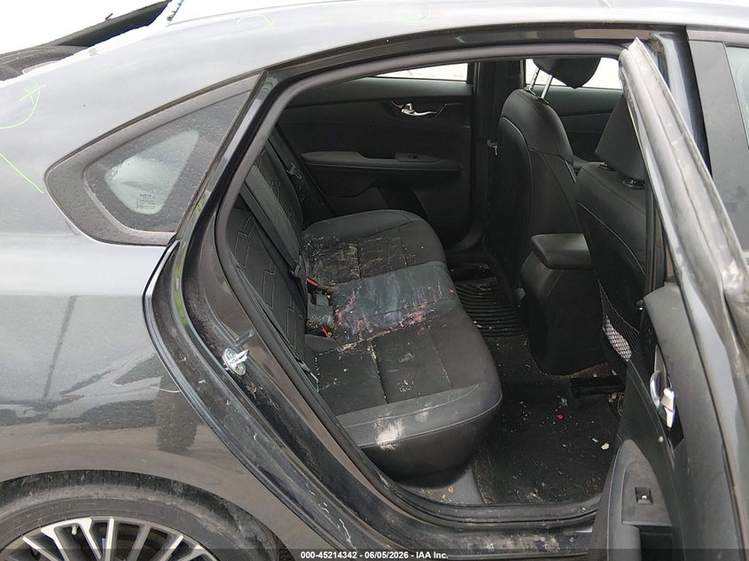 VIN 3KPF54AD7RE833030 2024 KIA FORTE GT-LINE