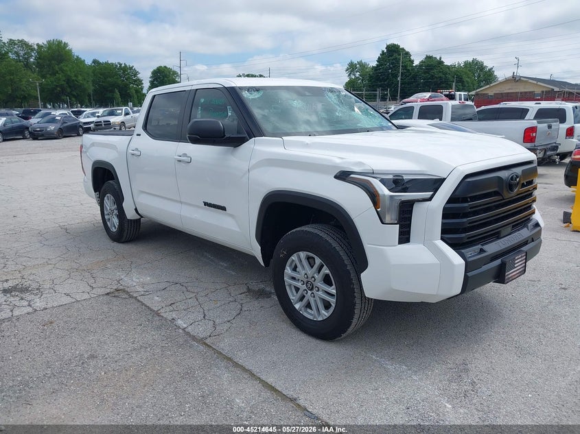 TOYOTA TUNDRA SR5 2025