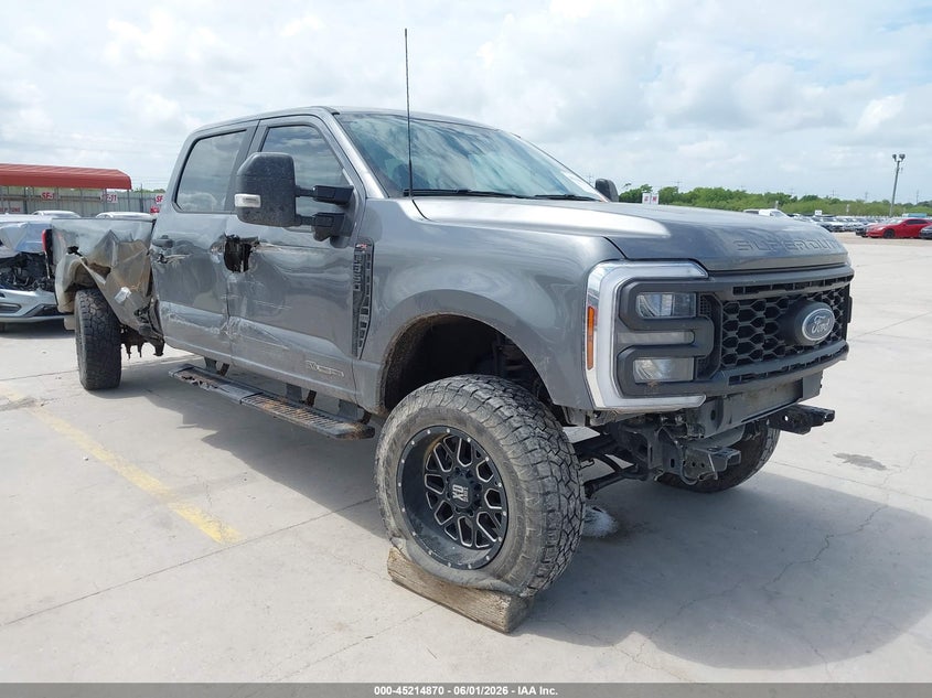 2025 FORD F-350 — zdjęcie z aukcji