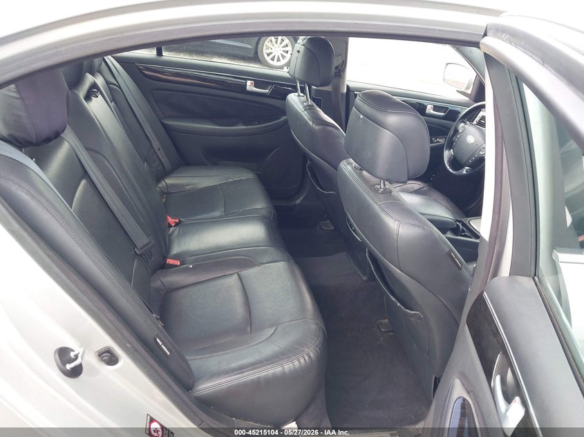 2013 Hyundai Genesis 3.8 VIN: KMHGC4DD2DU243944 Lot: 45215104