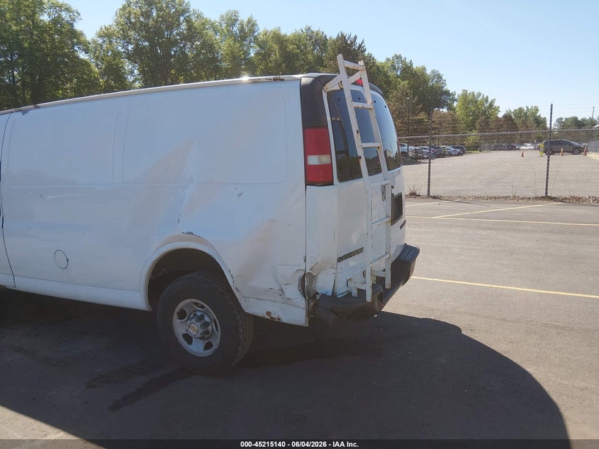 2005 Chevrolet Express VIN: 1GCGG25V451137454 Lot: 45215140