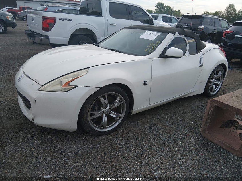 2010 NISSAN 370Z auction photo 2
