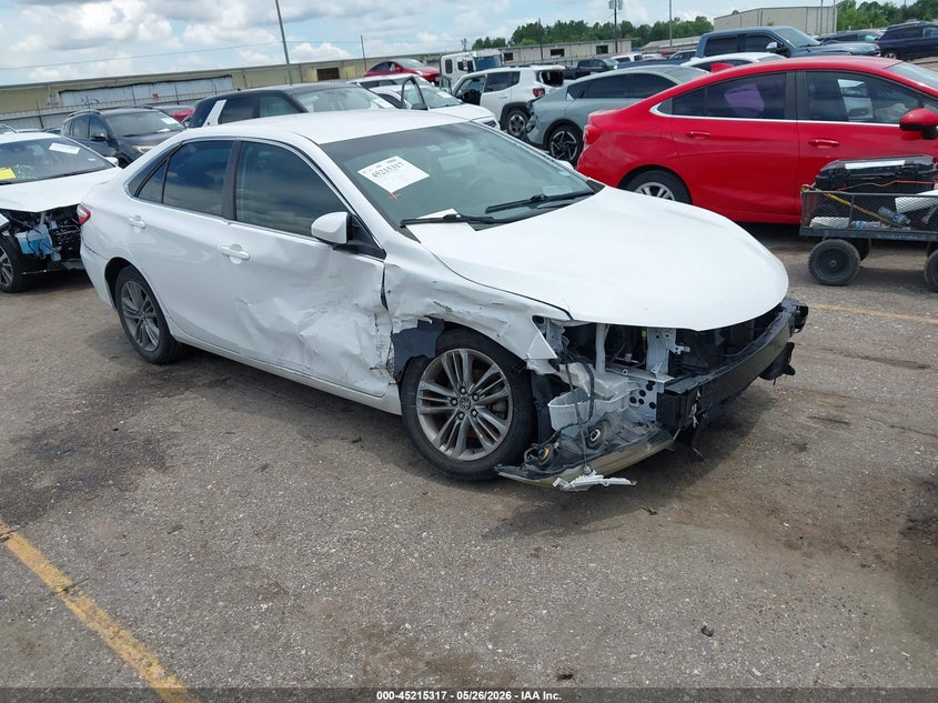 2016 TOYOTA CAMRY SE