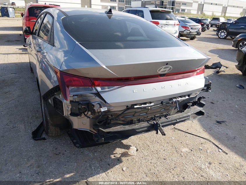 2025 HYUNDAI ELANTRA auction photo 6
