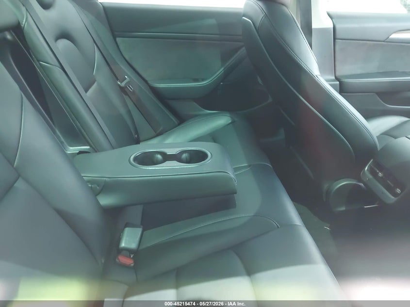 AtlanticExpress - Tesla Model 3