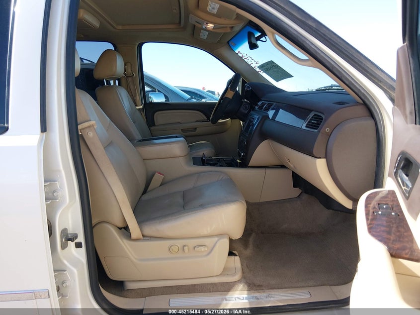 2009 GMC YUKON XL 1500 auction photo 5