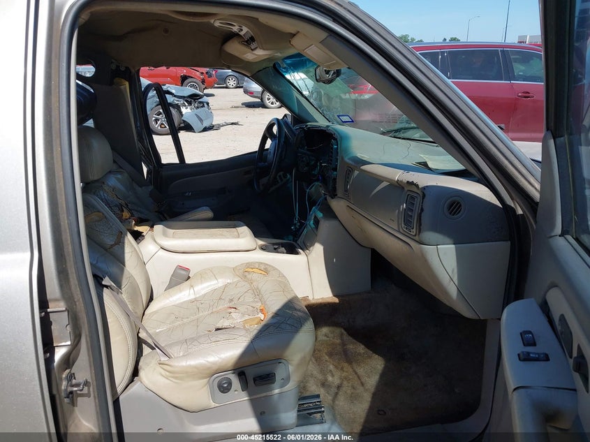 2000 CHEVROLET TAHOE auction photo 5