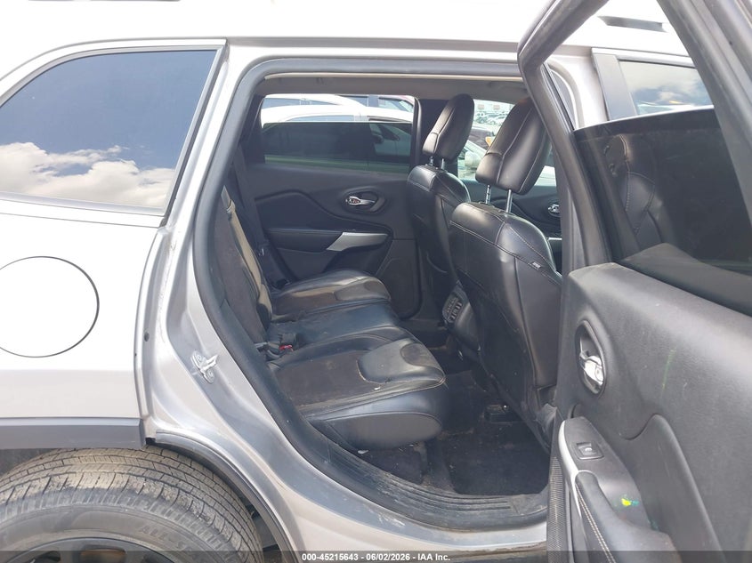 2018 JEEP CHEROKEE auction photo 8
