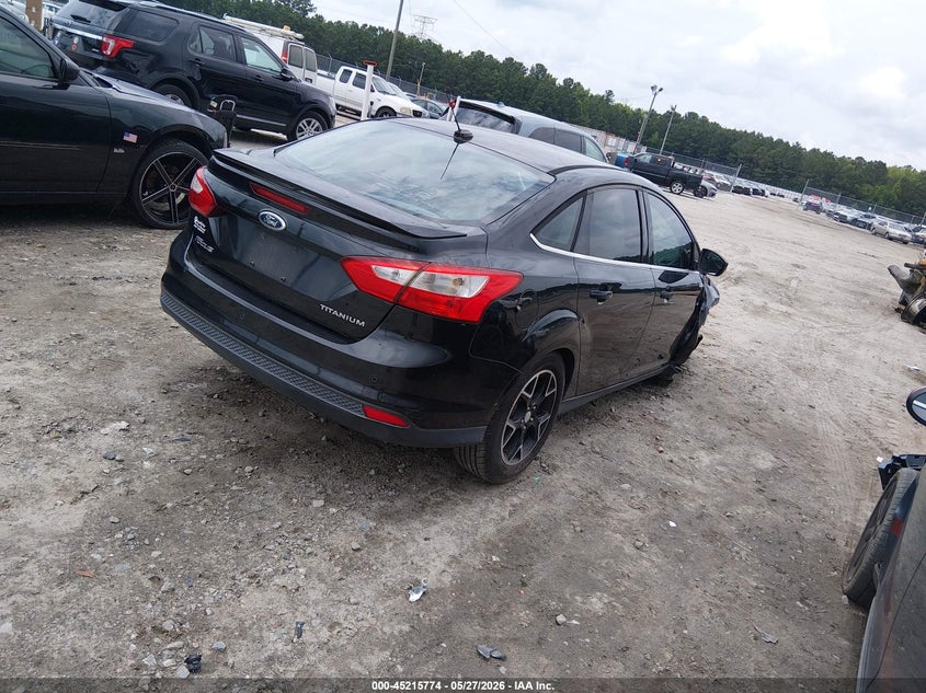 Vin: 1fahp3j21cl151373, lot: 45713529, ford focus titanium 20124