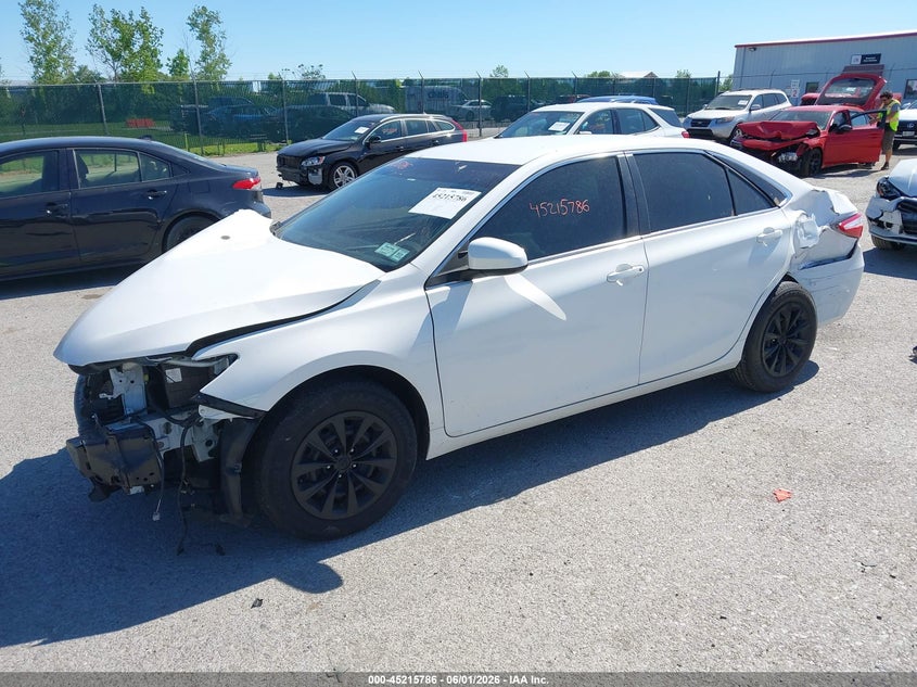2017 Toyota Camry Le 4T1BF1FK8HU305476 photo 1