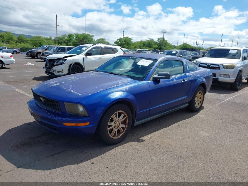 2005 Ford Mustang V6 Deluxe/V6 Premium 1ZVFT80N555163181 photo 1