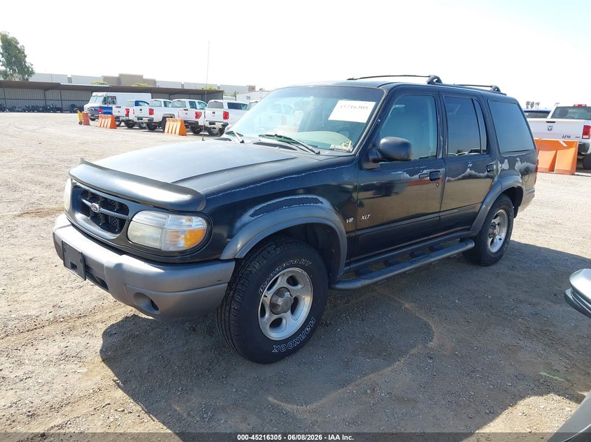 2000 Ford Explorer Xlt 1FMZU63PXYZC25701 photo 1