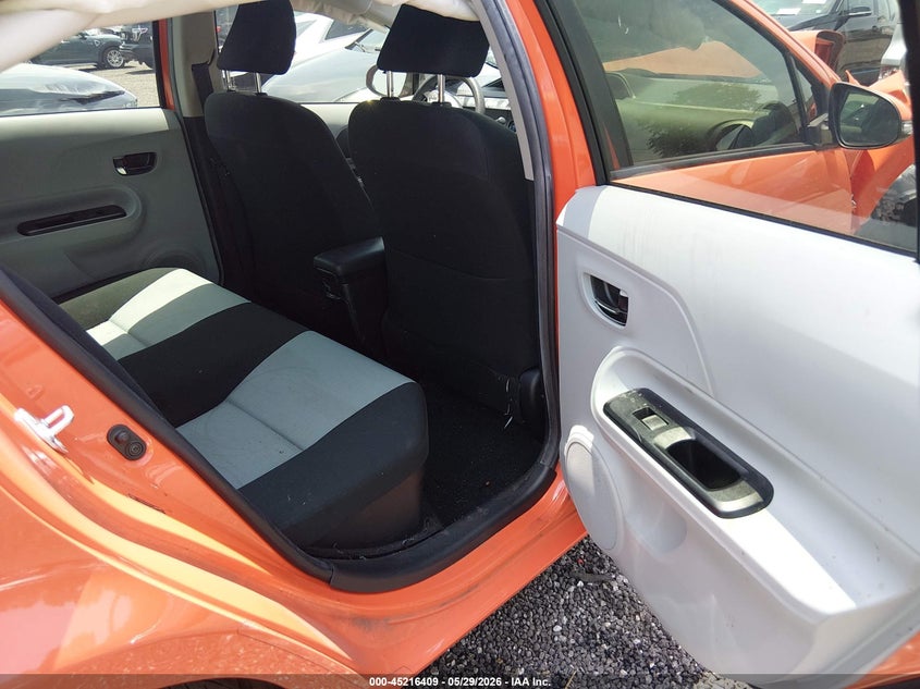 2014 Toyota Prius C Three VIN: JTDKDTB31E1074454 Lot: 45216409