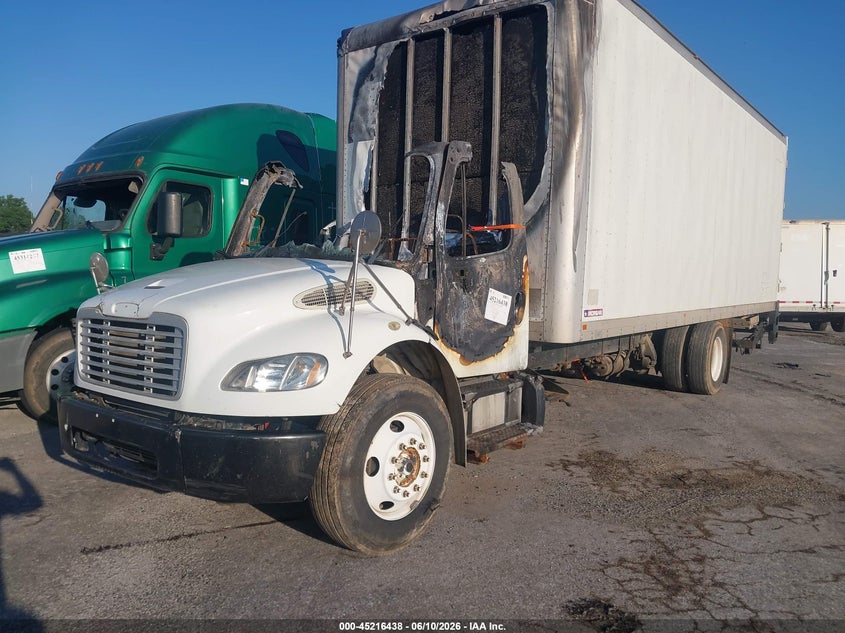 2013 FREIGHTLINER M2 auction photo 2