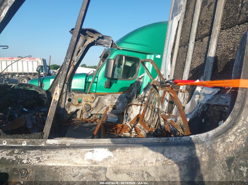 2013 FREIGHTLINER M2 auction photo 5