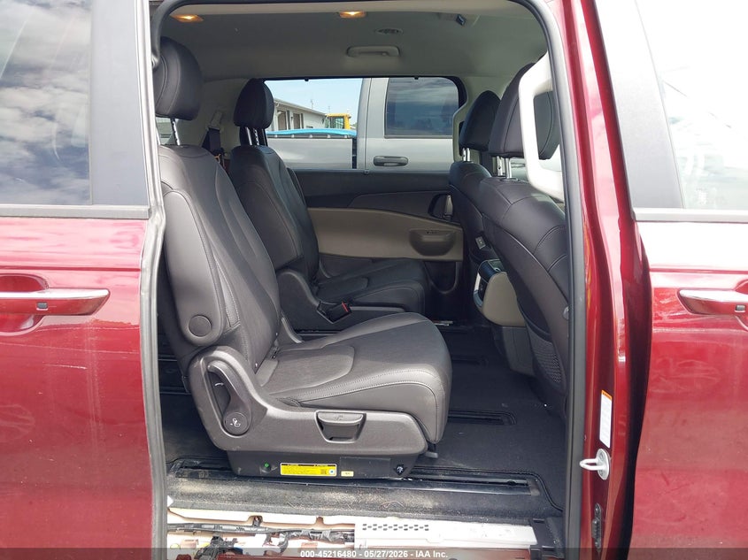 2026 KIA CARNIVAL MPV auction photo 8