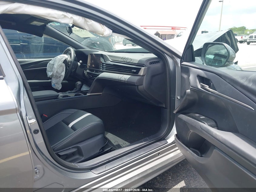 2025 TOYOTA CAMRY auction photo 5