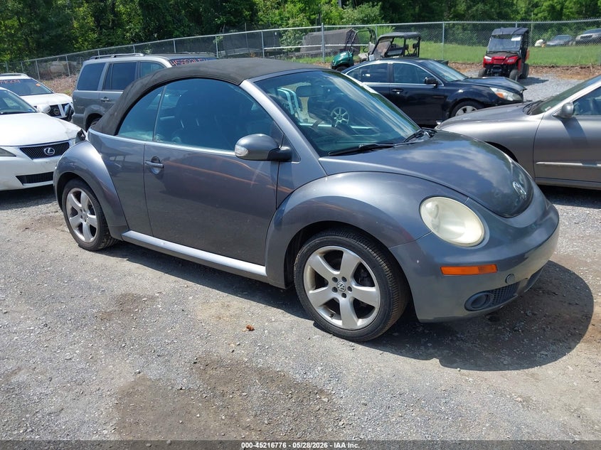 2006 VOLKSWAGEN NEW BEETLE 2.5